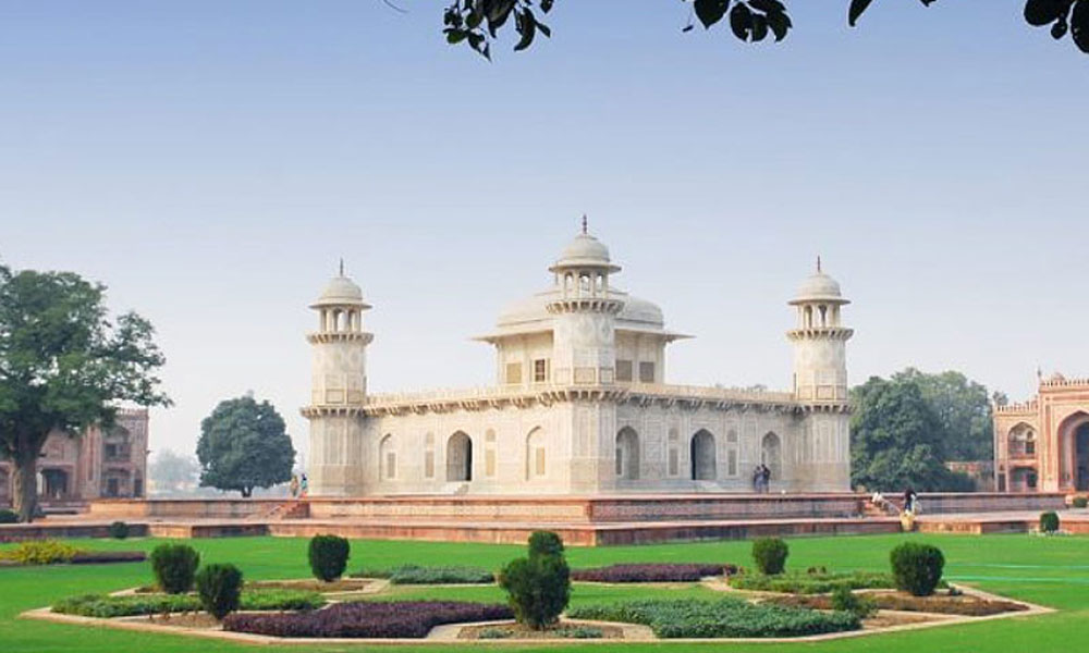 Itmad-ud-daulah, Agra