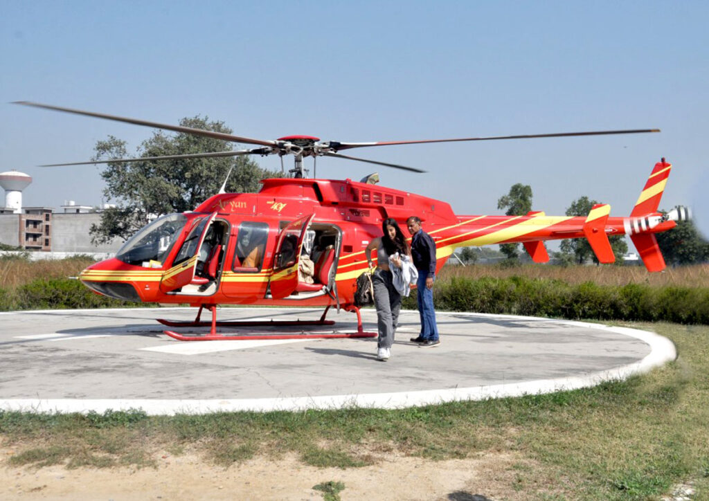 Taj Mahal Helicopter tour from Delhi