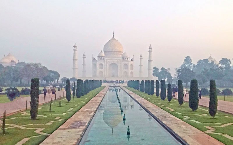 Taj Mahal Agra Same Day Tour by Gatimaan Express Train from Delhi