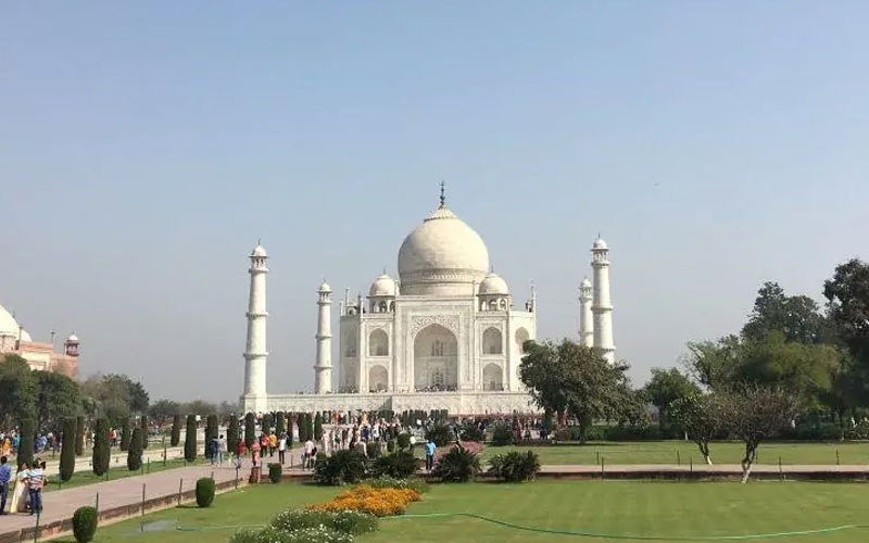 Same Day Taj Mahal Tour by Gatimaan Express Train from Delhi